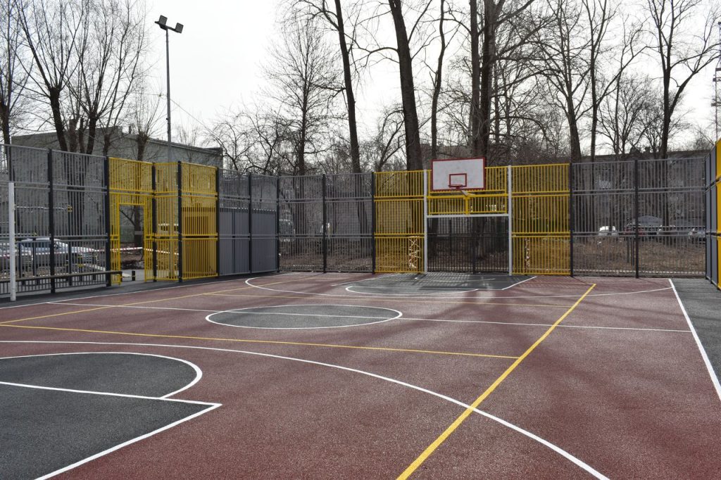 Спортивная площадка г. Пермь, ул. Ушинского, 9