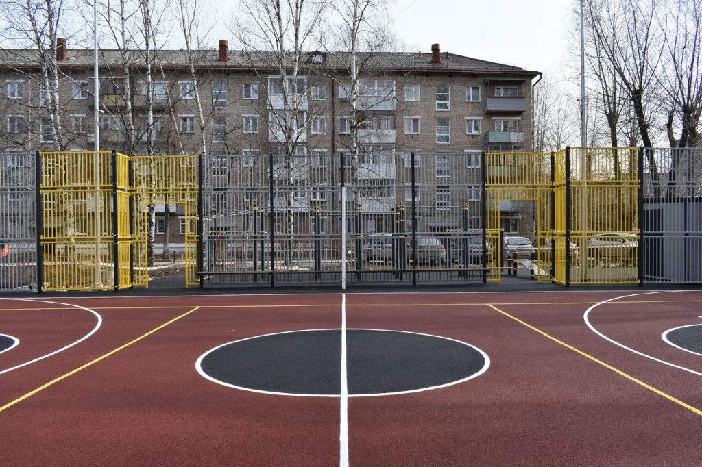 Спортивная площадка г. Пермь, ул. Ушинского, 9