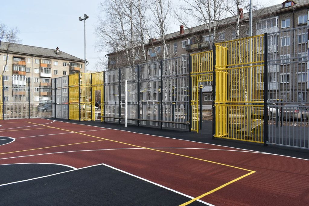 Спортивная площадка г. Пермь, ул. Ушинского, 9