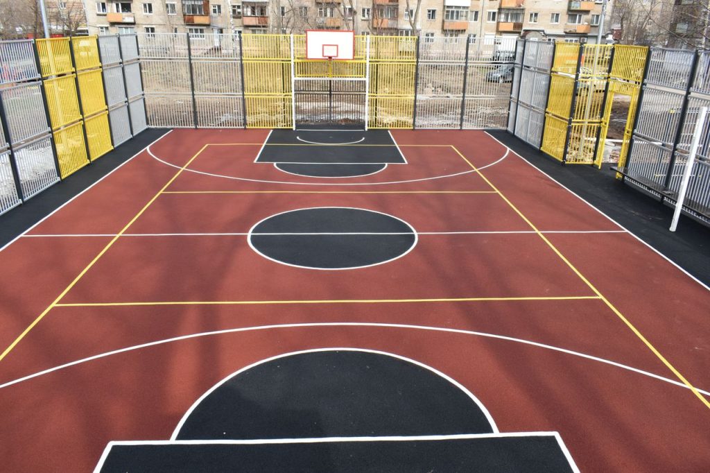 Спортивная площадка г. Пермь, ул. Ушинского, 9